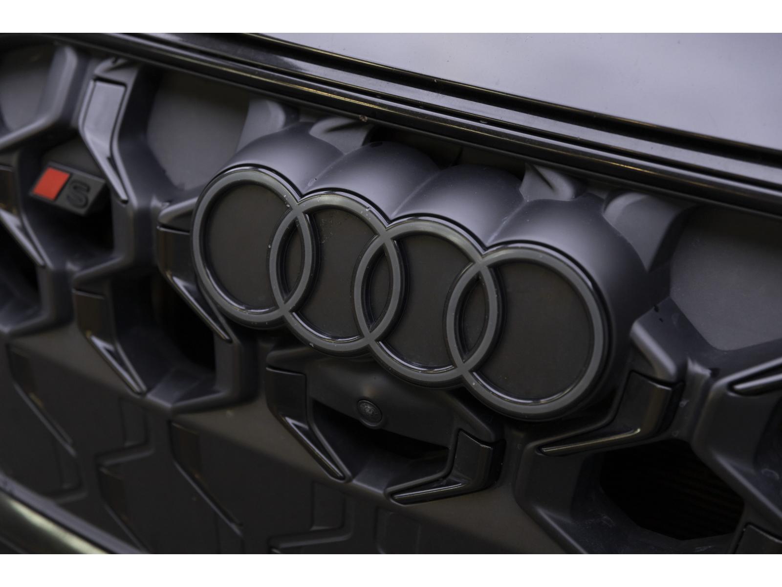 2025 Audi SQ5 - Image 5