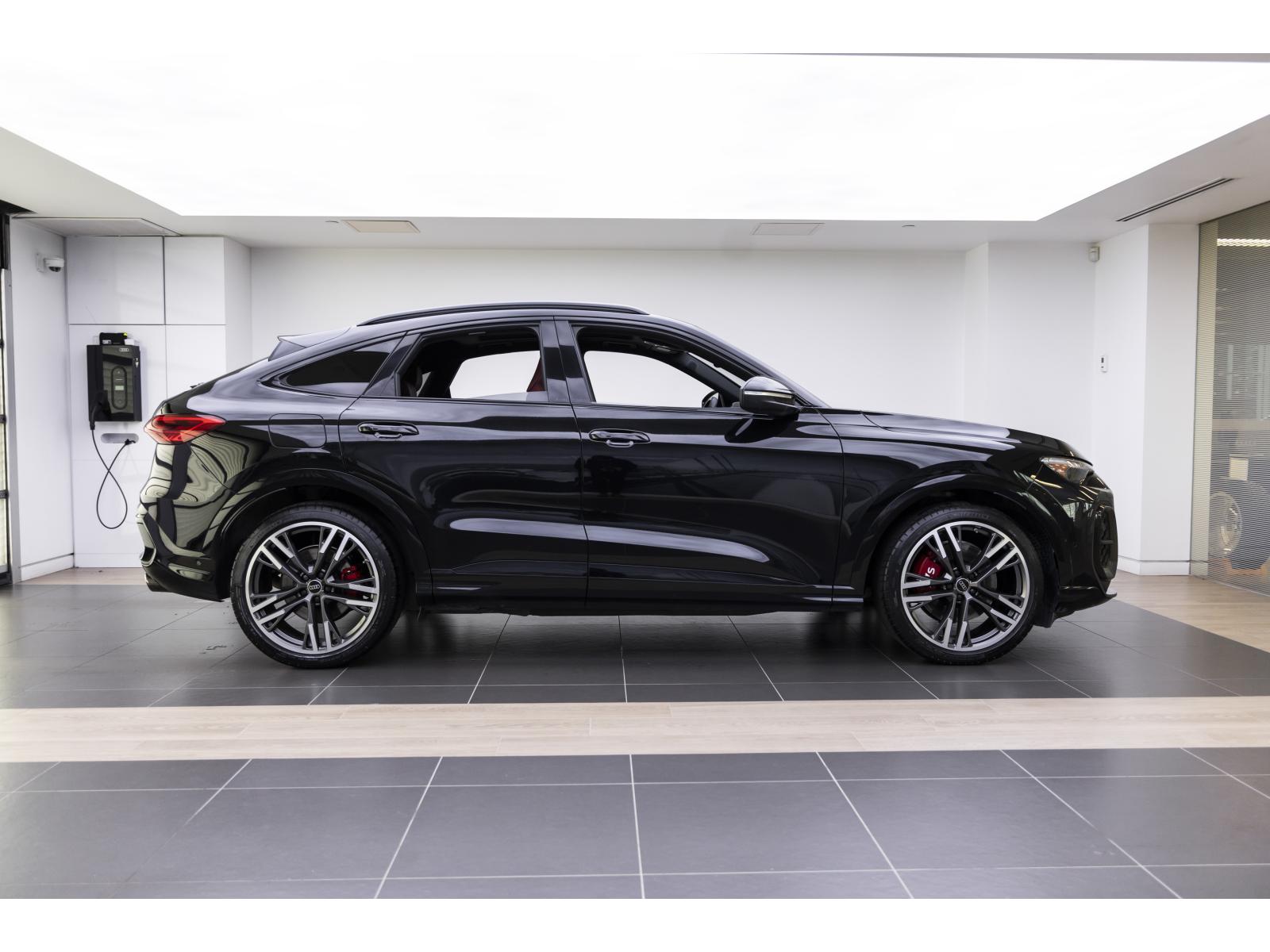 2025 Audi SQ5 - Image 7