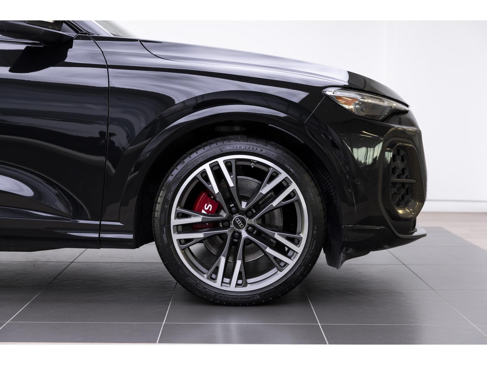 2025 Audi SQ5 - Image 8