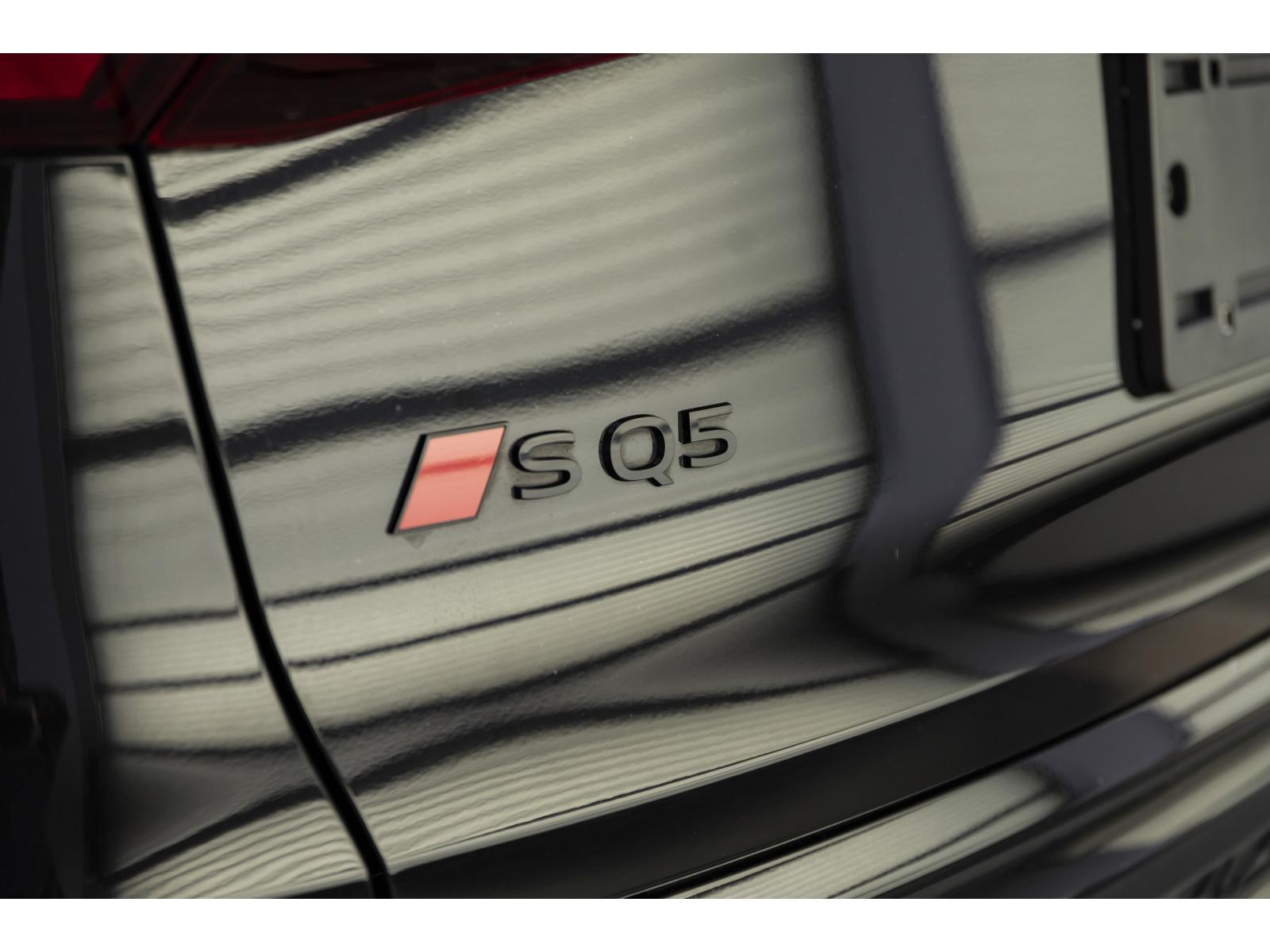 2025 Audi SQ5 - Image 11