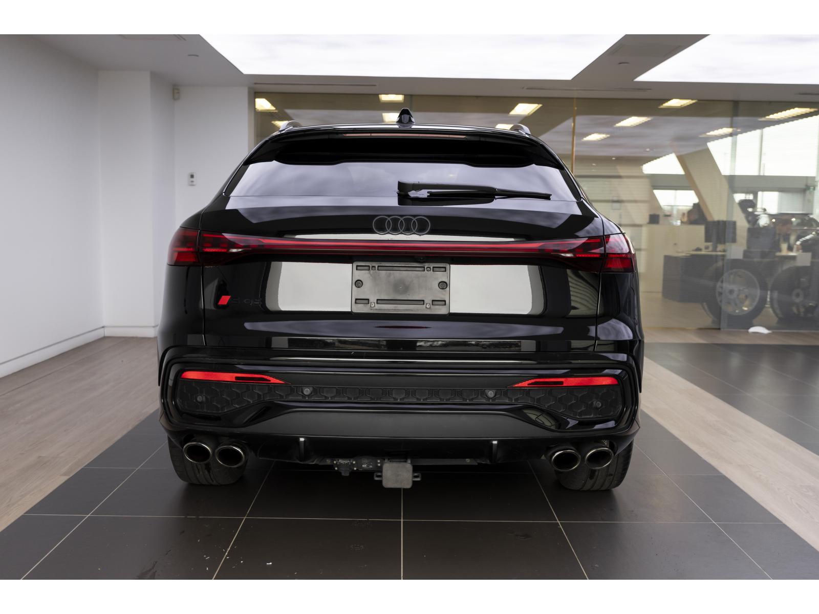 2025 Audi SQ5 - Image 13