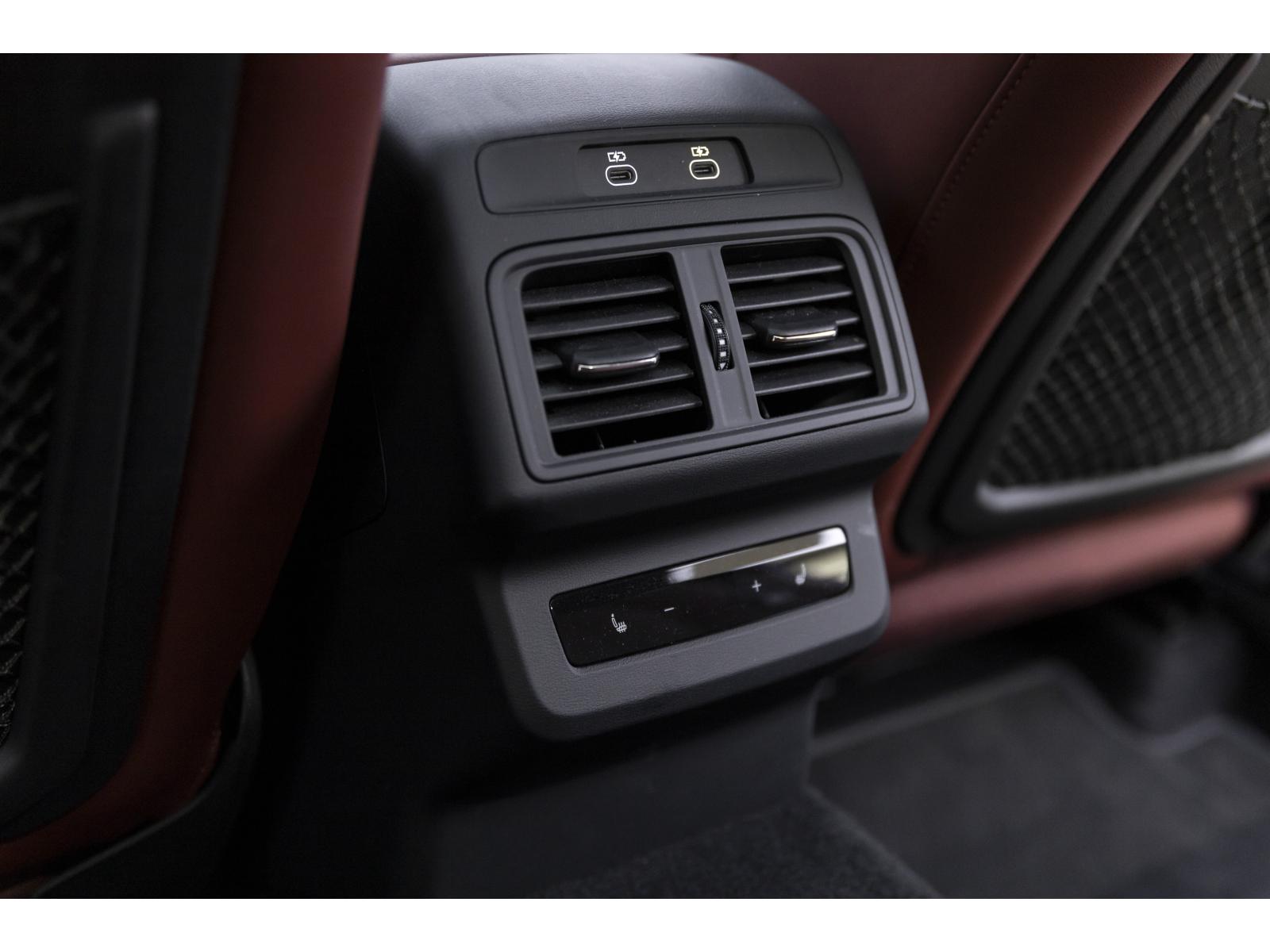 2025 Audi SQ5 - Image 16