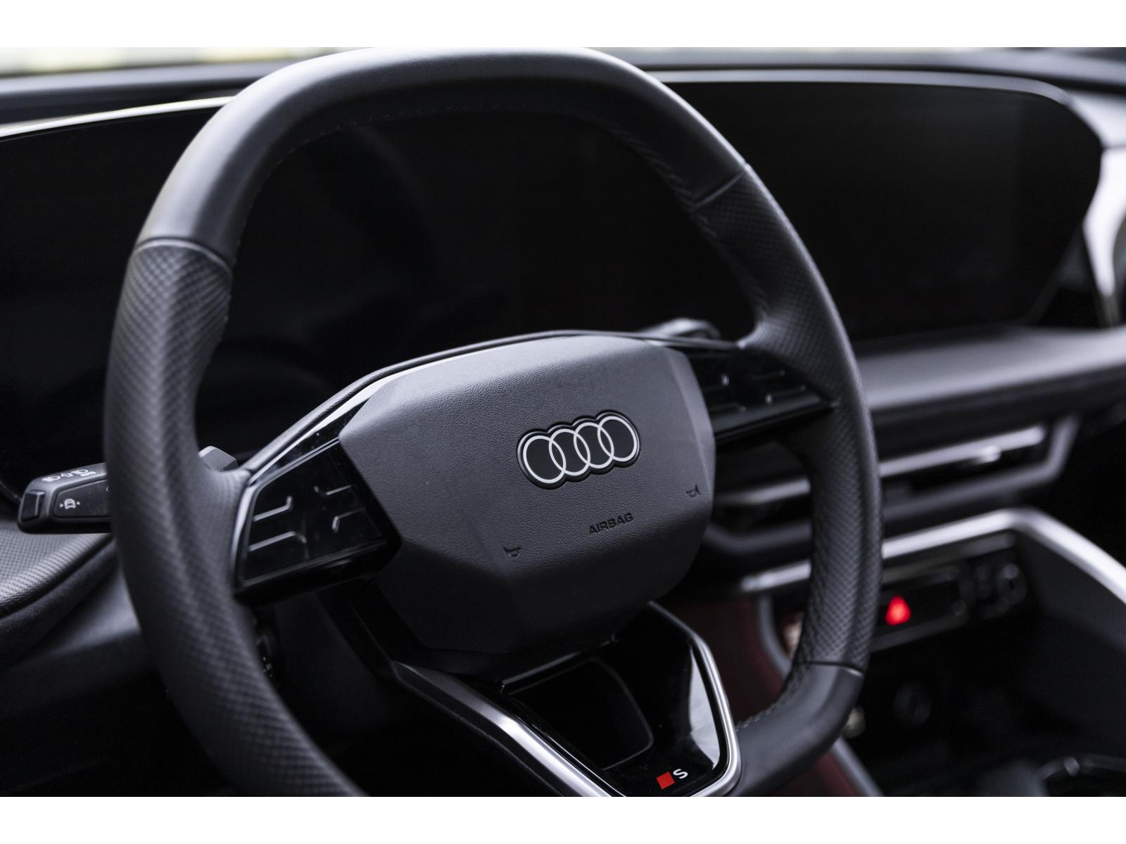 2025 Audi SQ5 - Image 21