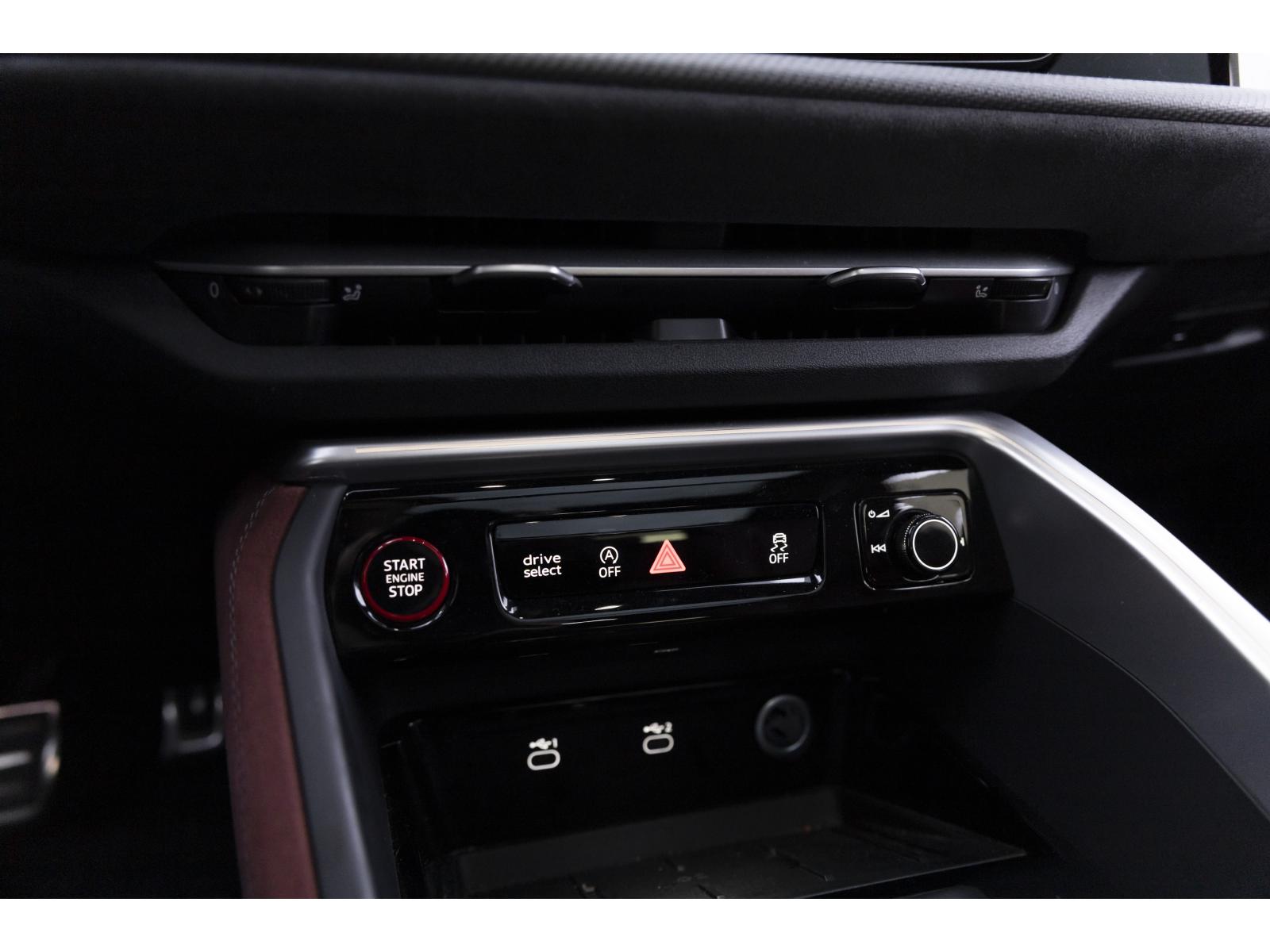 2025 Audi SQ5 - Image 28