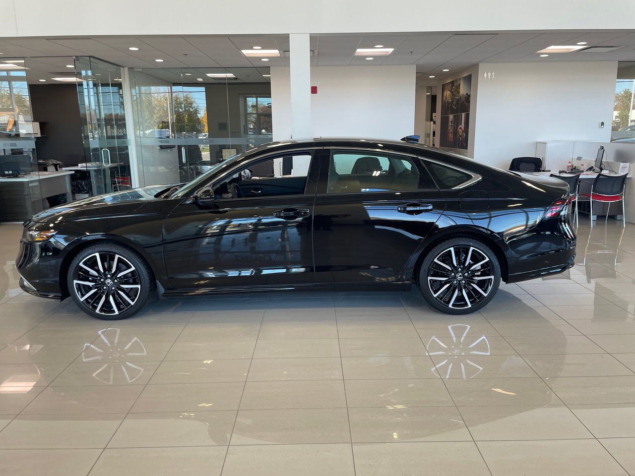 2026 Honda Accord Hybrid - Image 2