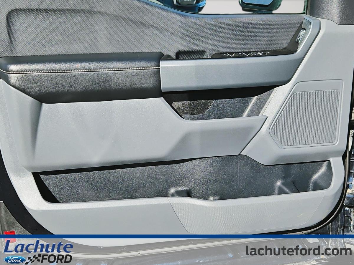 2022 Ford F-150 - Image 12