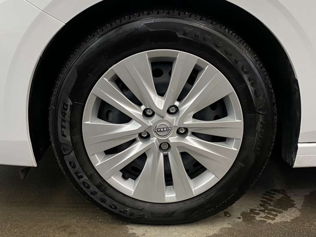 2025 Nissan Sentra - Image 11