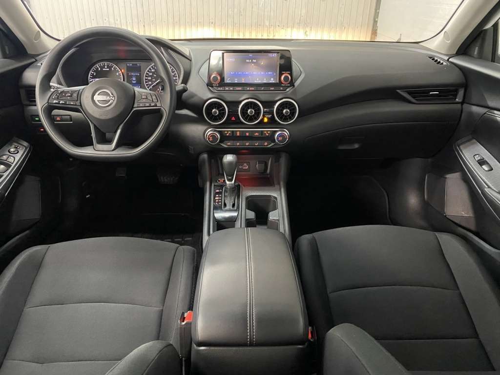 2025 Nissan Sentra - Image 18