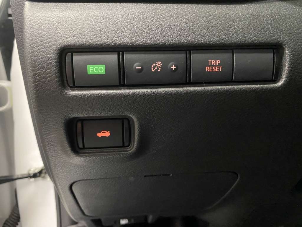 2025 Nissan Sentra - Image 27