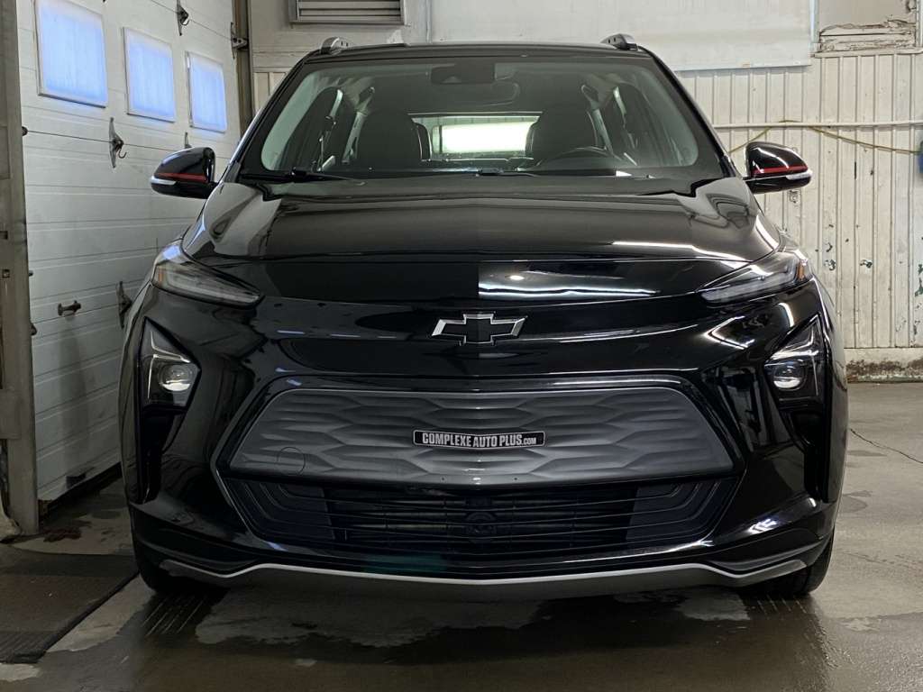 2023 Chevrolet Bolt - Image 3