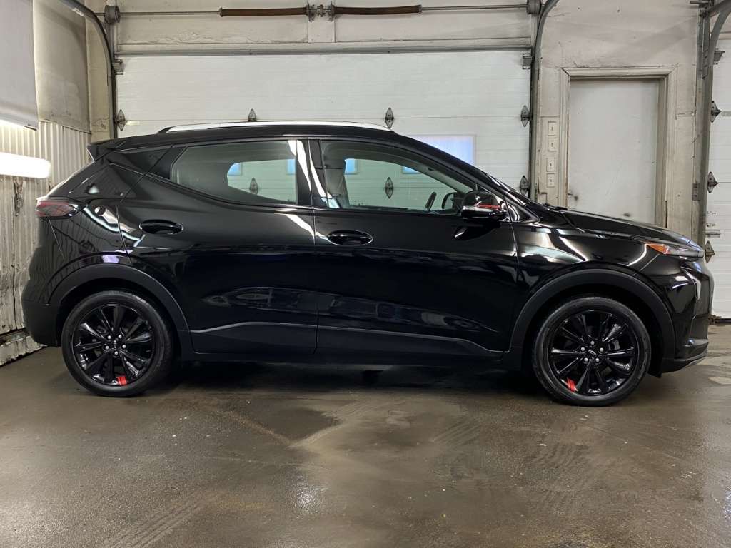 2023 Chevrolet Bolt - Image 8