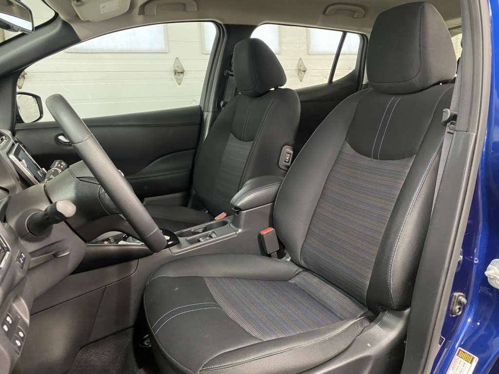 2023 Nissan Leaf - Image 14