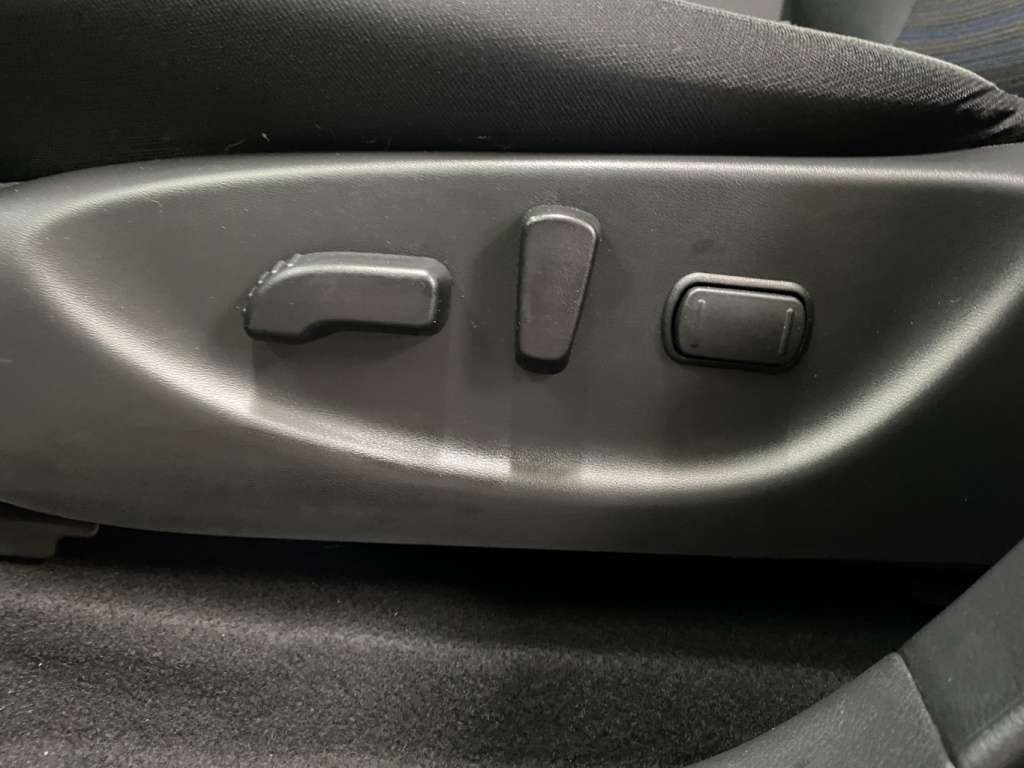 2023 Nissan Leaf - Image 15