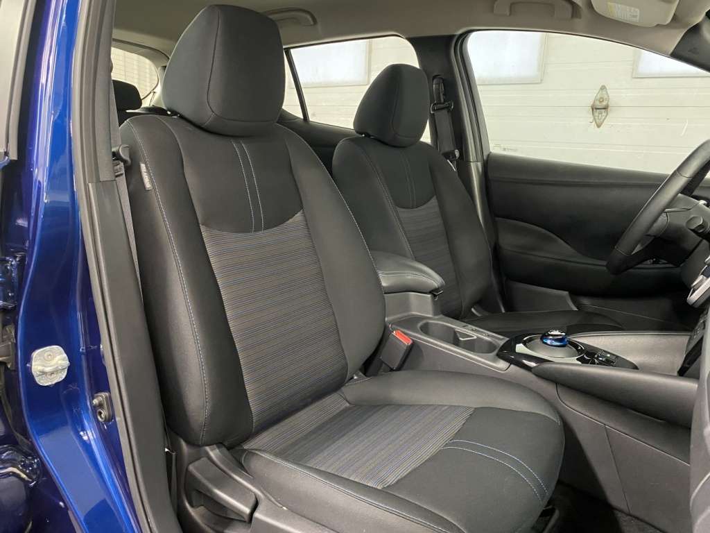 2023 Nissan Leaf - Image 17