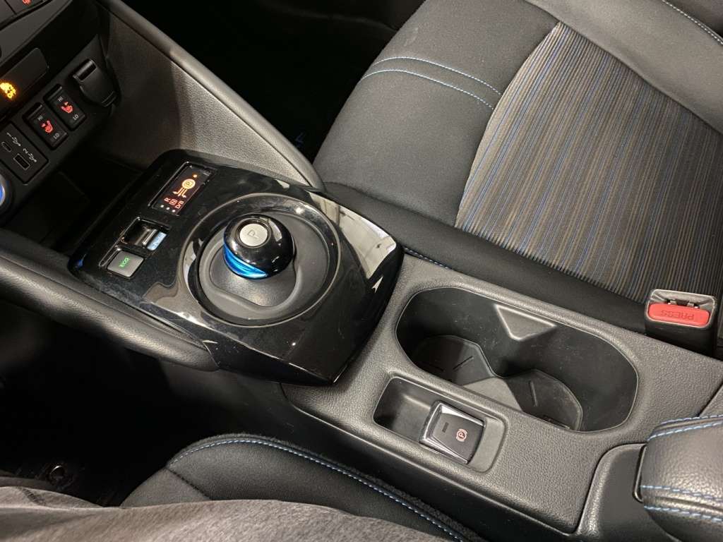 2023 Nissan Leaf - Image 26