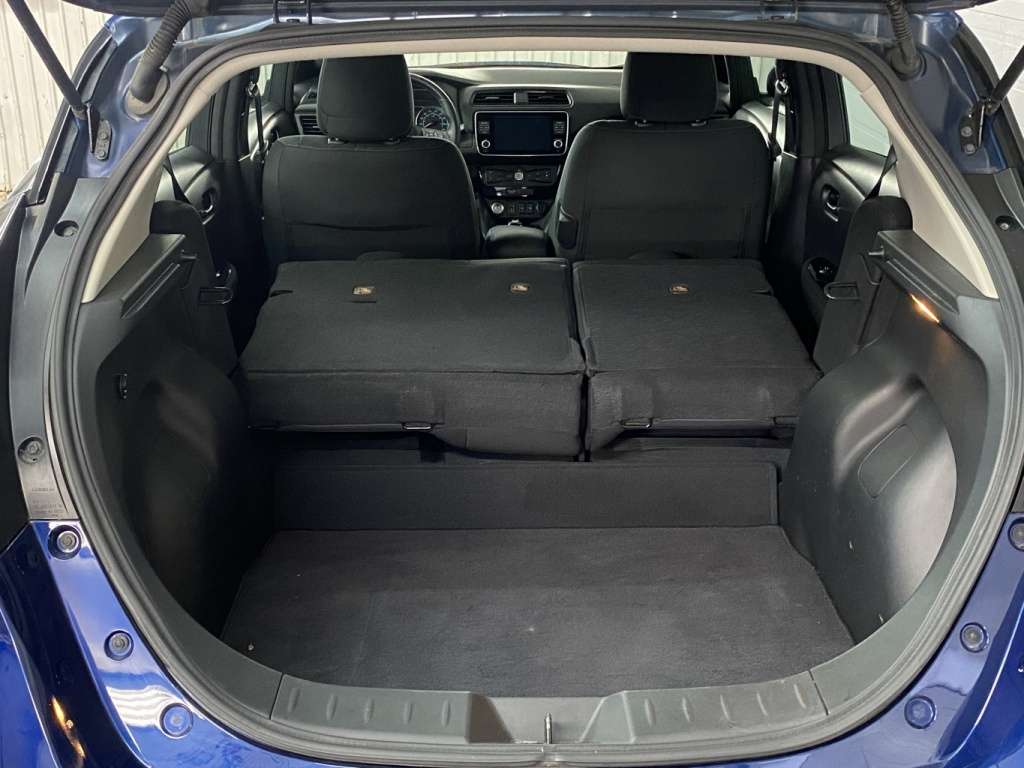 2023 Nissan Leaf - Image 28