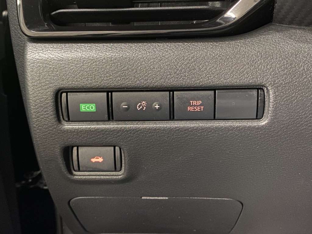 2021 Nissan Sentra - Image 26