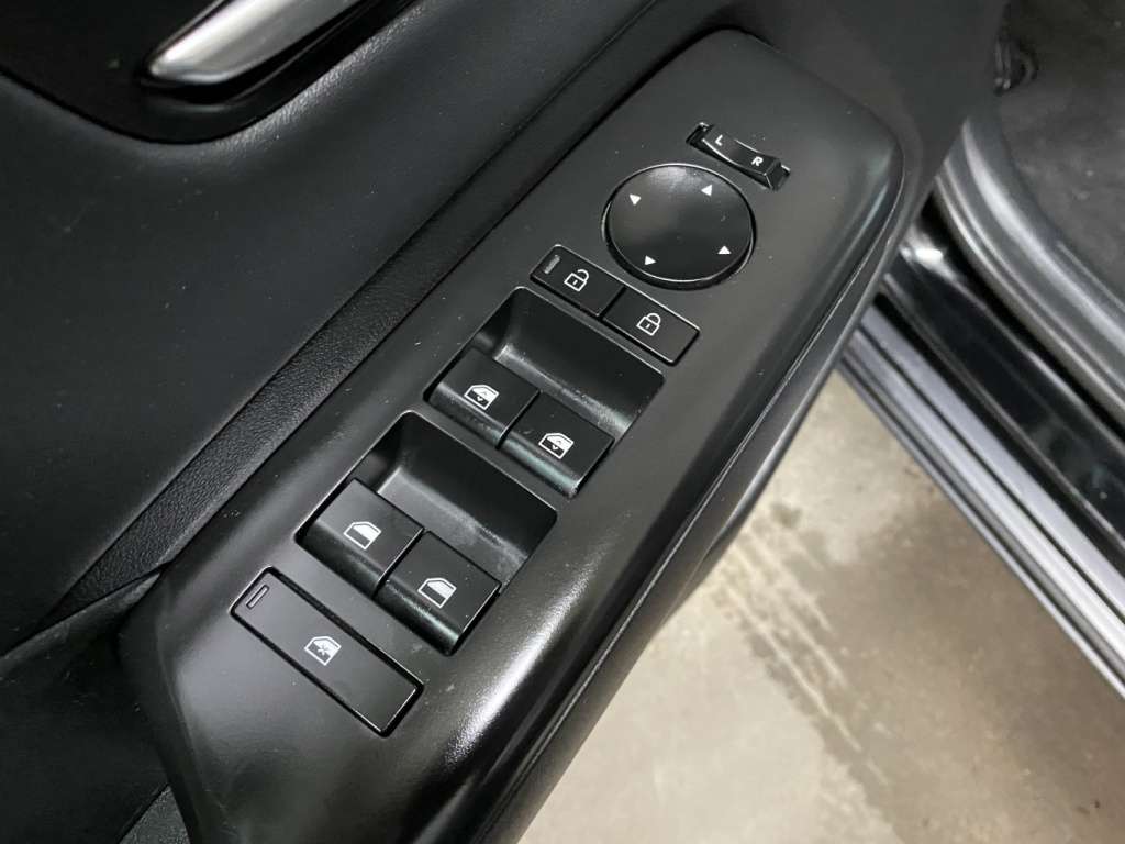 2024 Hyundai KONA - Image 30