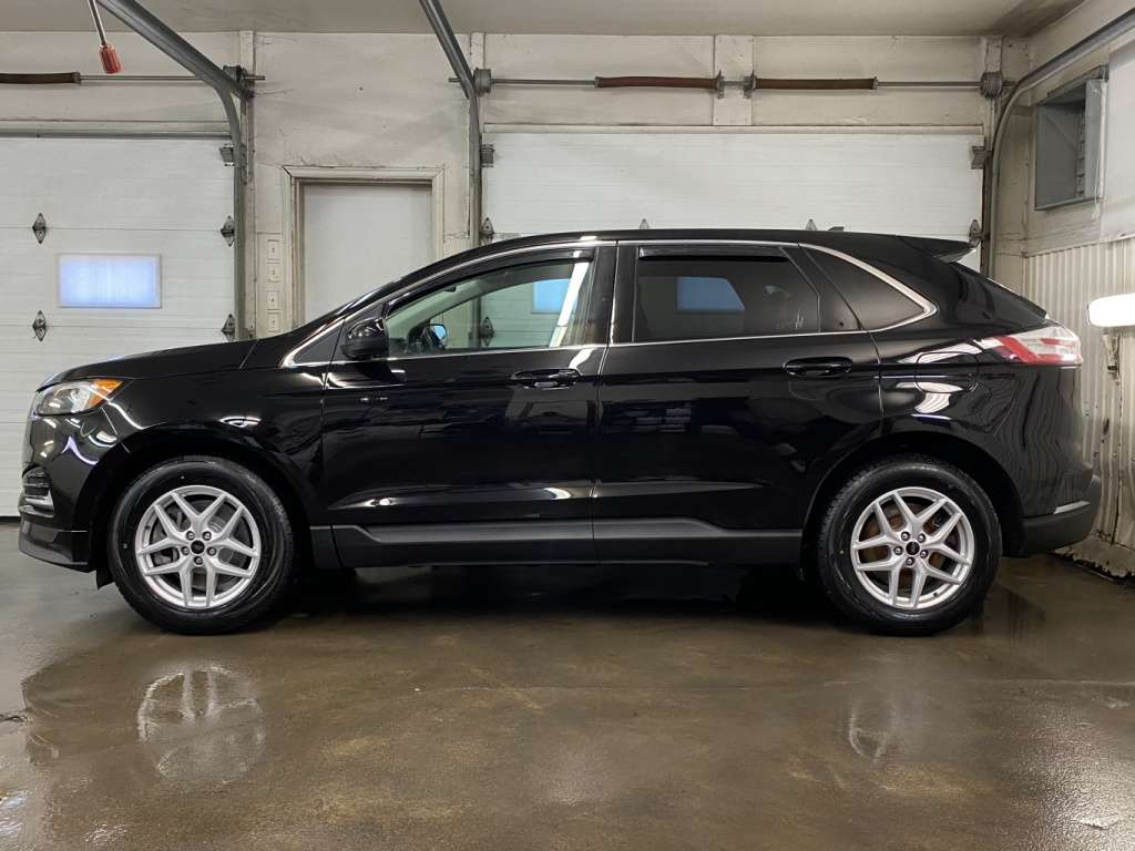 2023 Ford Edge - Image 4