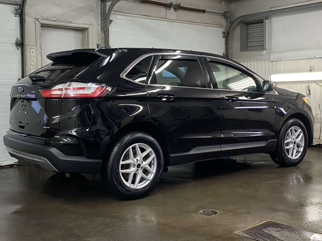 2023 Ford Edge - Image 7