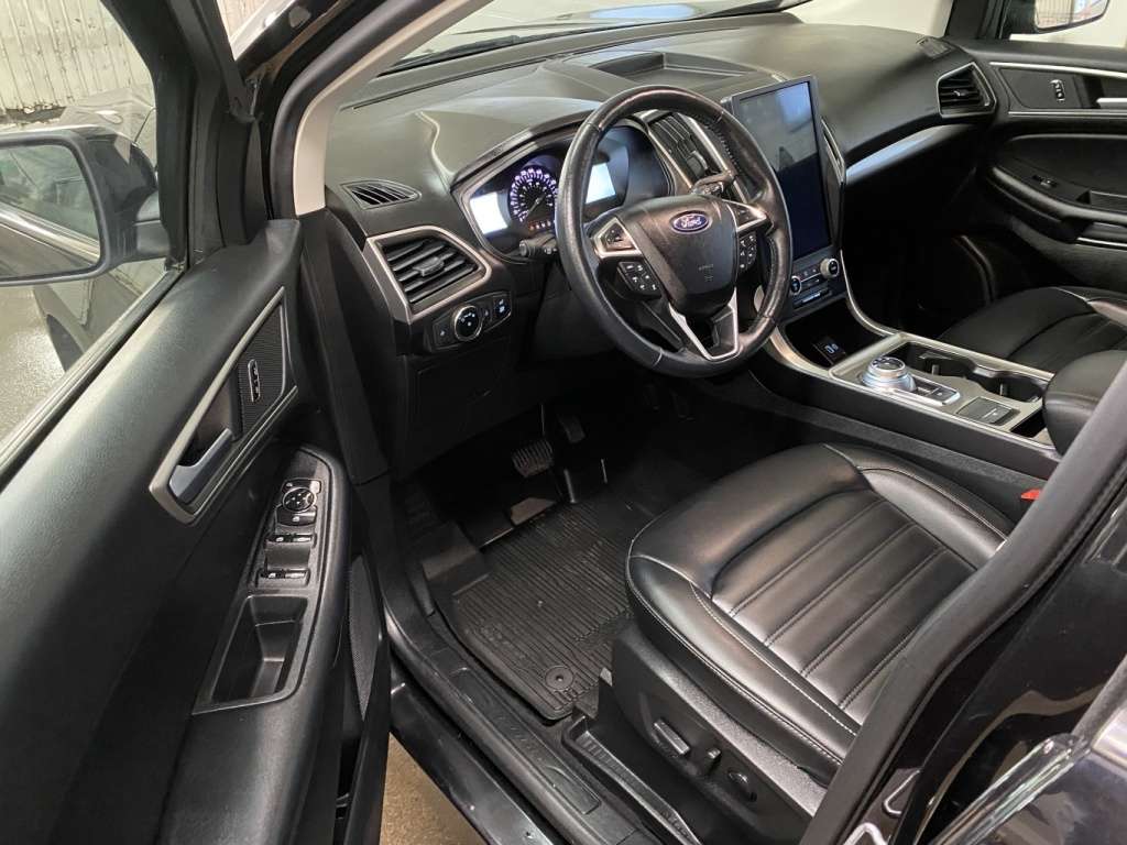 2023 Ford Edge - Image 13