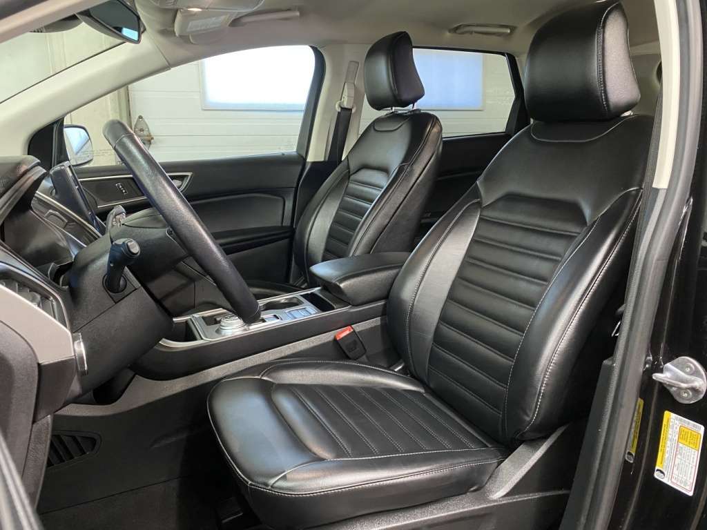 2023 Ford Edge - Image 14
