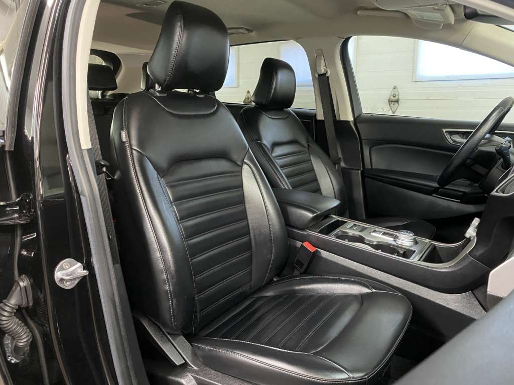 2023 Ford Edge - Image 17