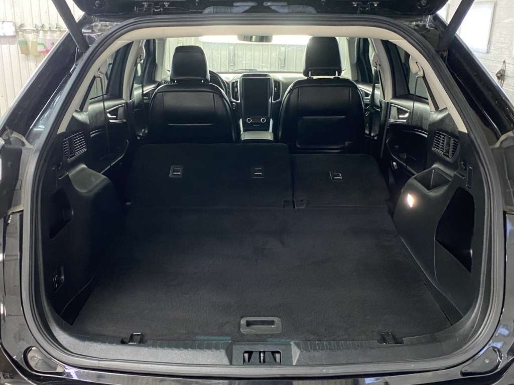 2023 Ford Edge - Image 32