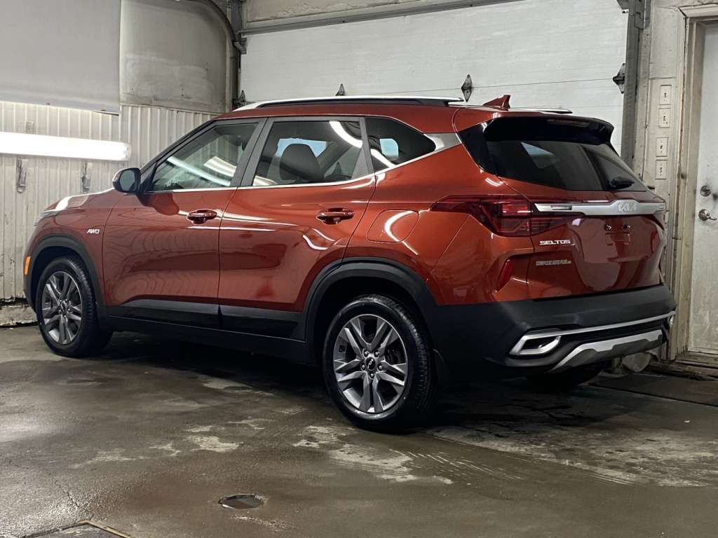 2023 Kia Seltos - Image 5