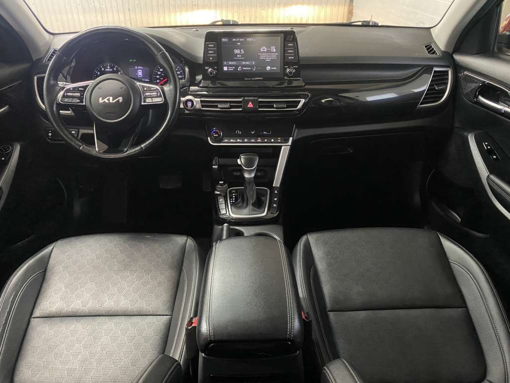 2023 Kia Seltos - Image 19