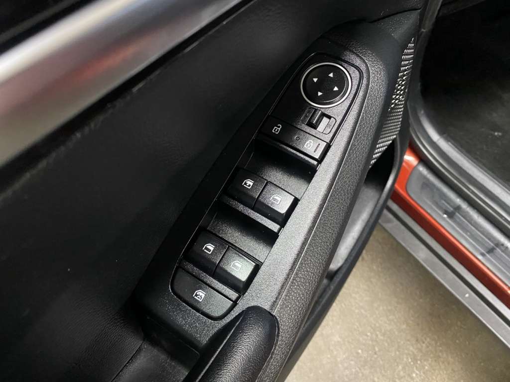 2023 Kia Seltos - Image 30