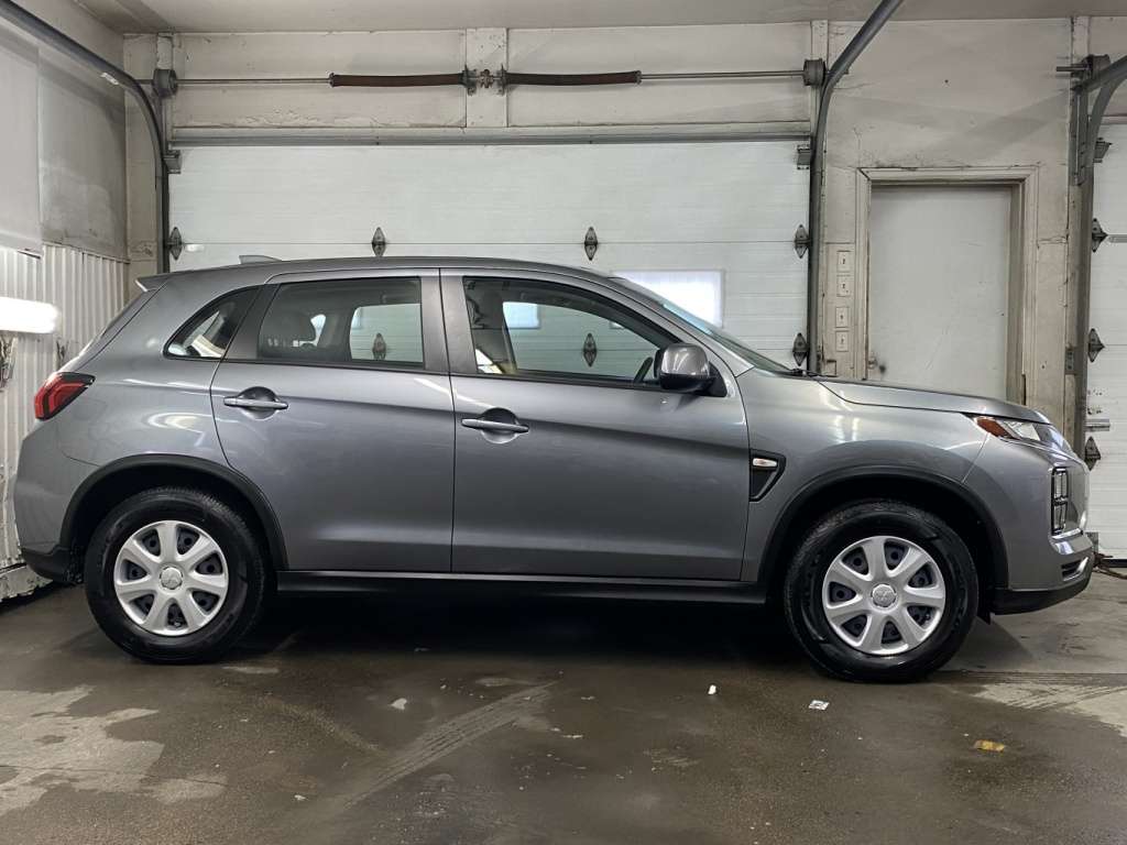 2024 Mitsubishi RVR - Image 8
