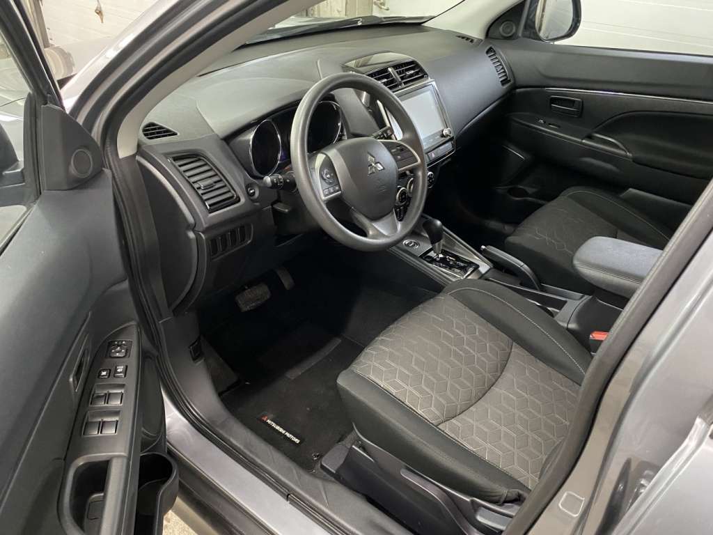 2024 Mitsubishi RVR - Image 13