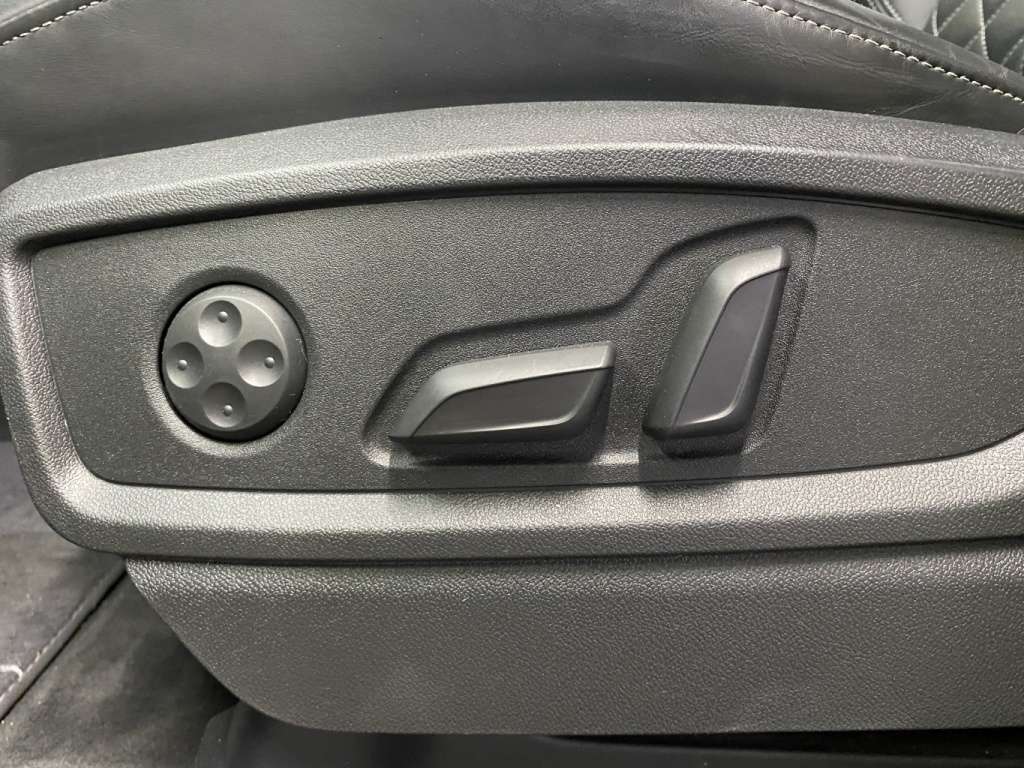 2020 Audi SQ5 - Image 16
