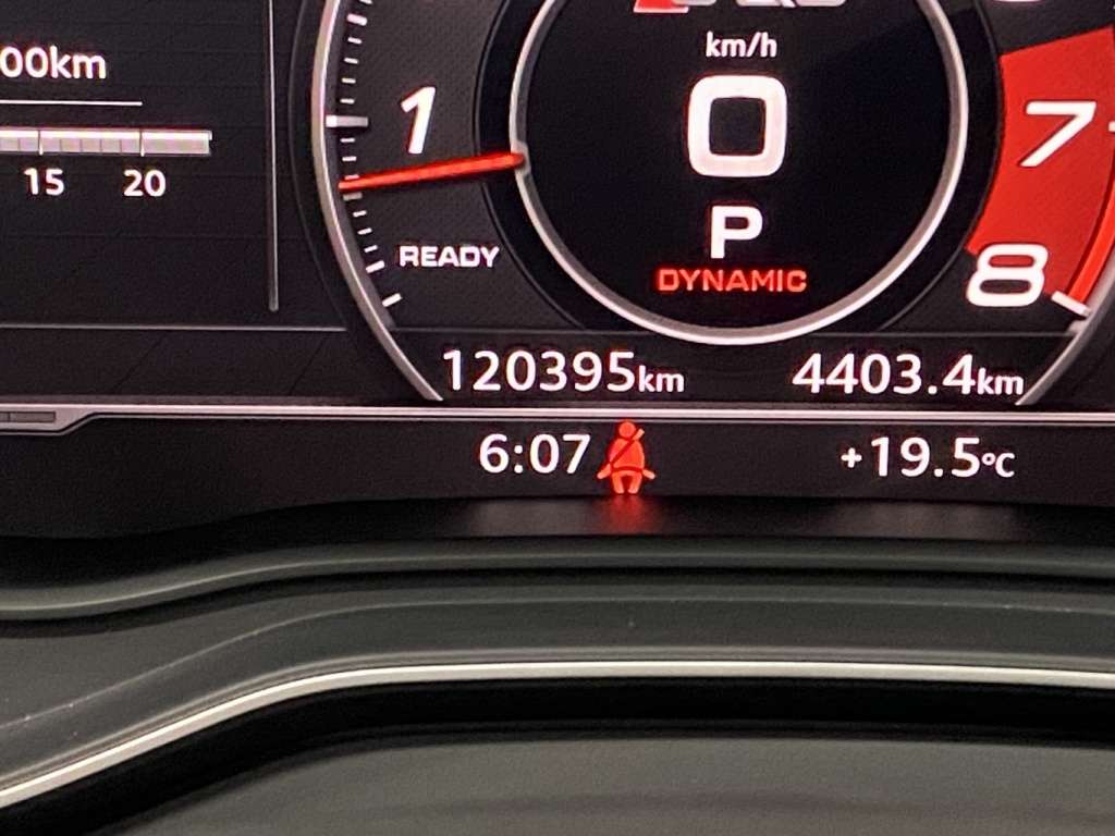 2020 Audi SQ5 - Image 24