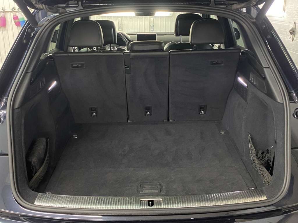 2020 Audi SQ5 - Image 33