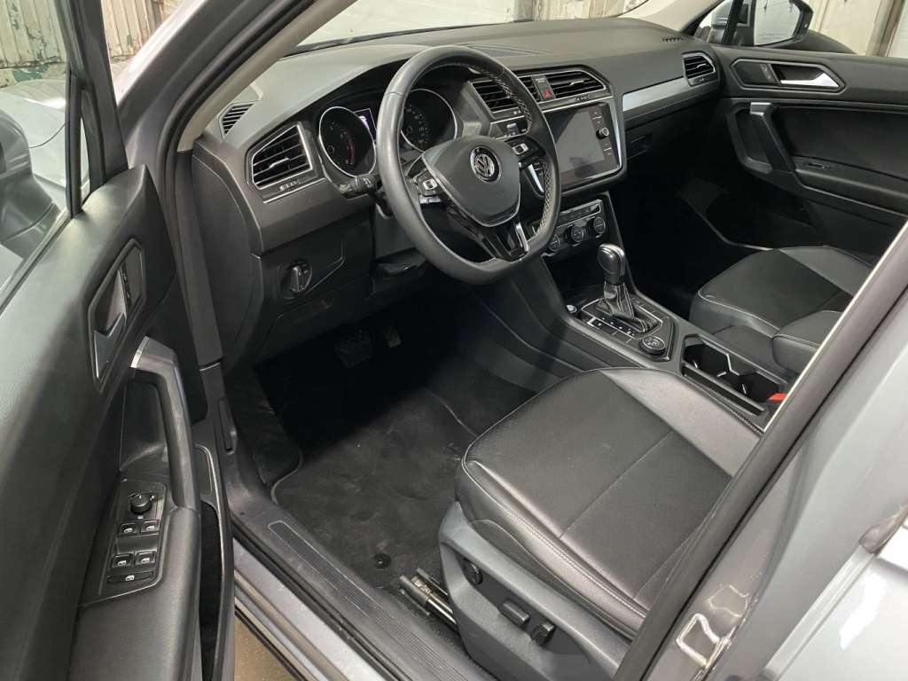 2021 Volkswagen Tiguan - Image 13