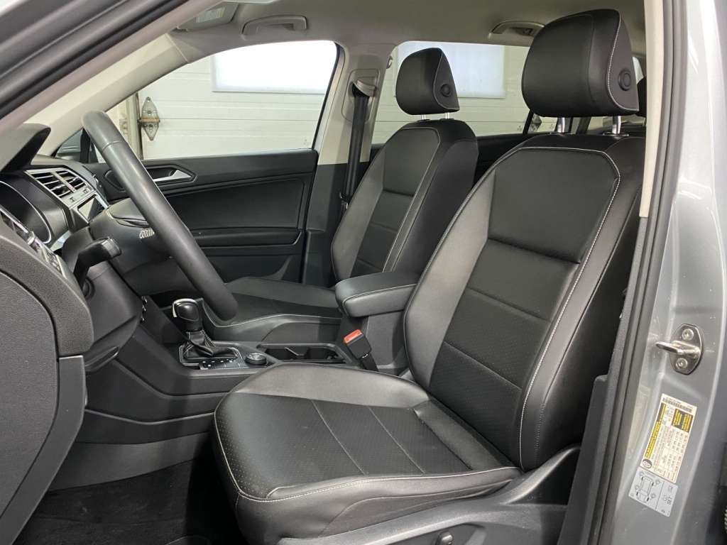 2021 Volkswagen Tiguan - Image 14
