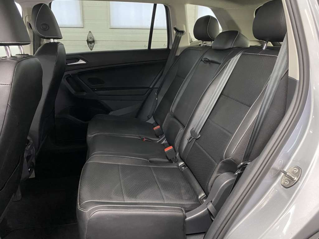 2021 Volkswagen Tiguan - Image 17