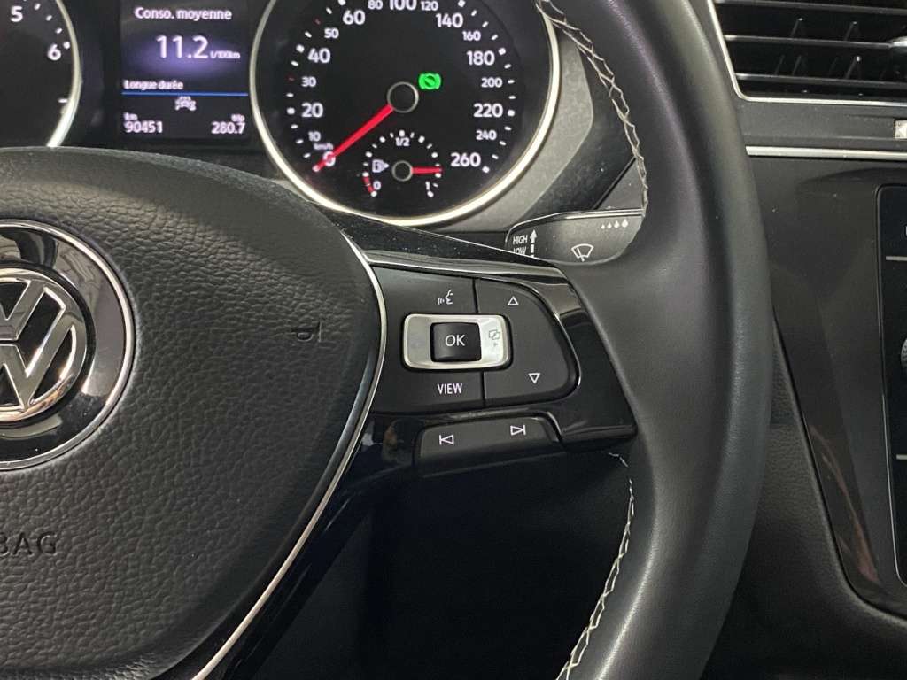 2021 Volkswagen Tiguan - Image 20