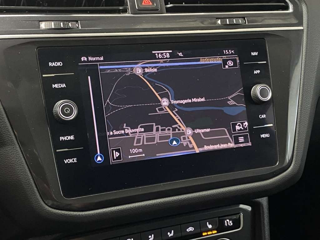 2021 Volkswagen Tiguan - Image 23
