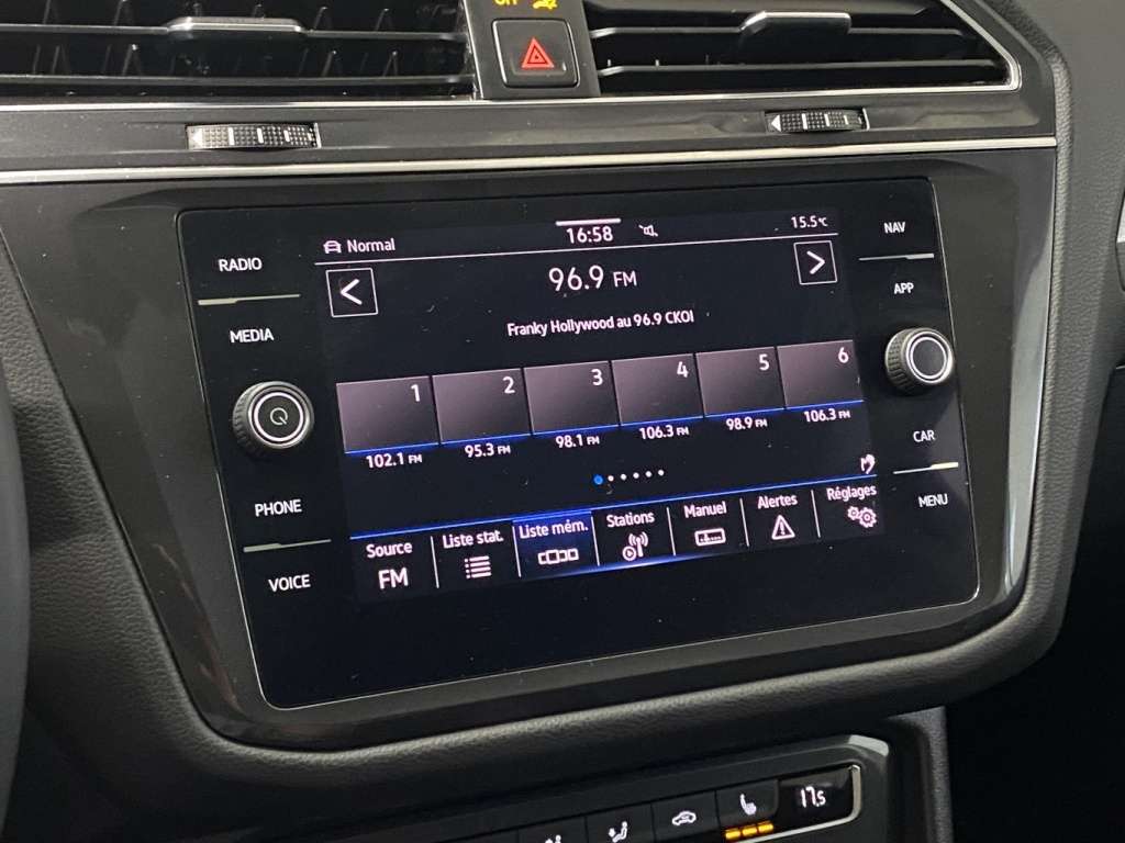 2021 Volkswagen Tiguan - Image 25