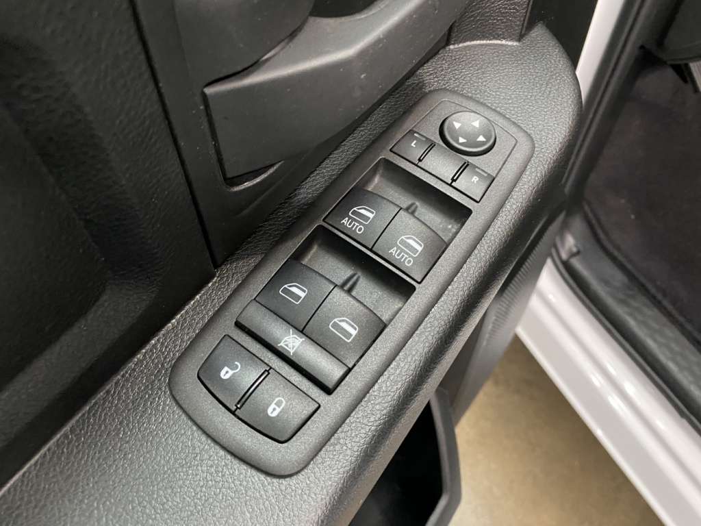 2022 Ram 1500 - Image 27