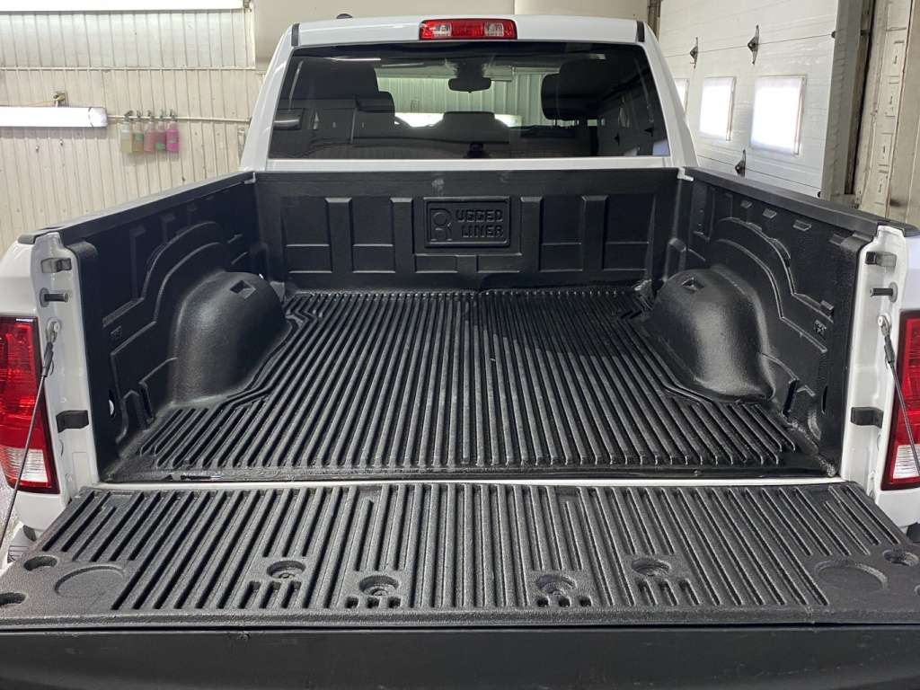 2022 Ram 1500 - Image 28