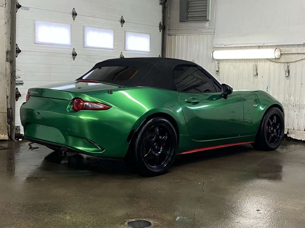 2023 Mazda MX-5 - Image 12