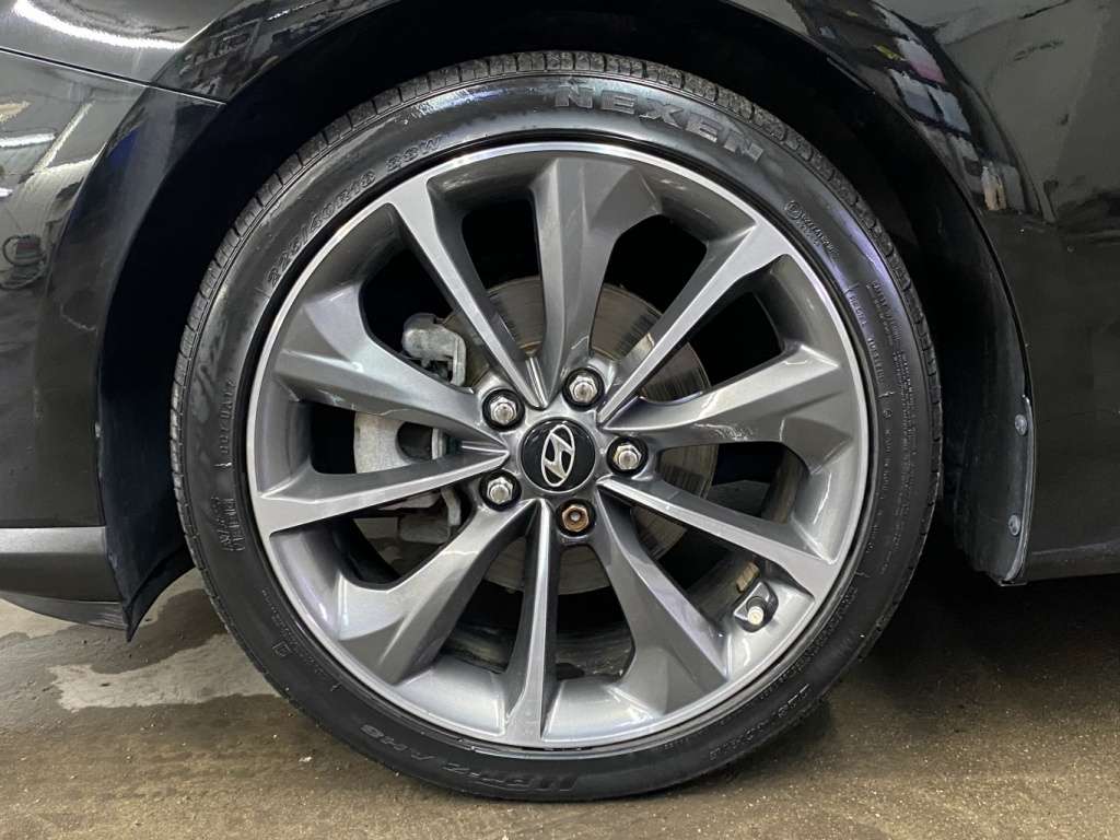 2020 Hyundai VELOSTER - Image 11
