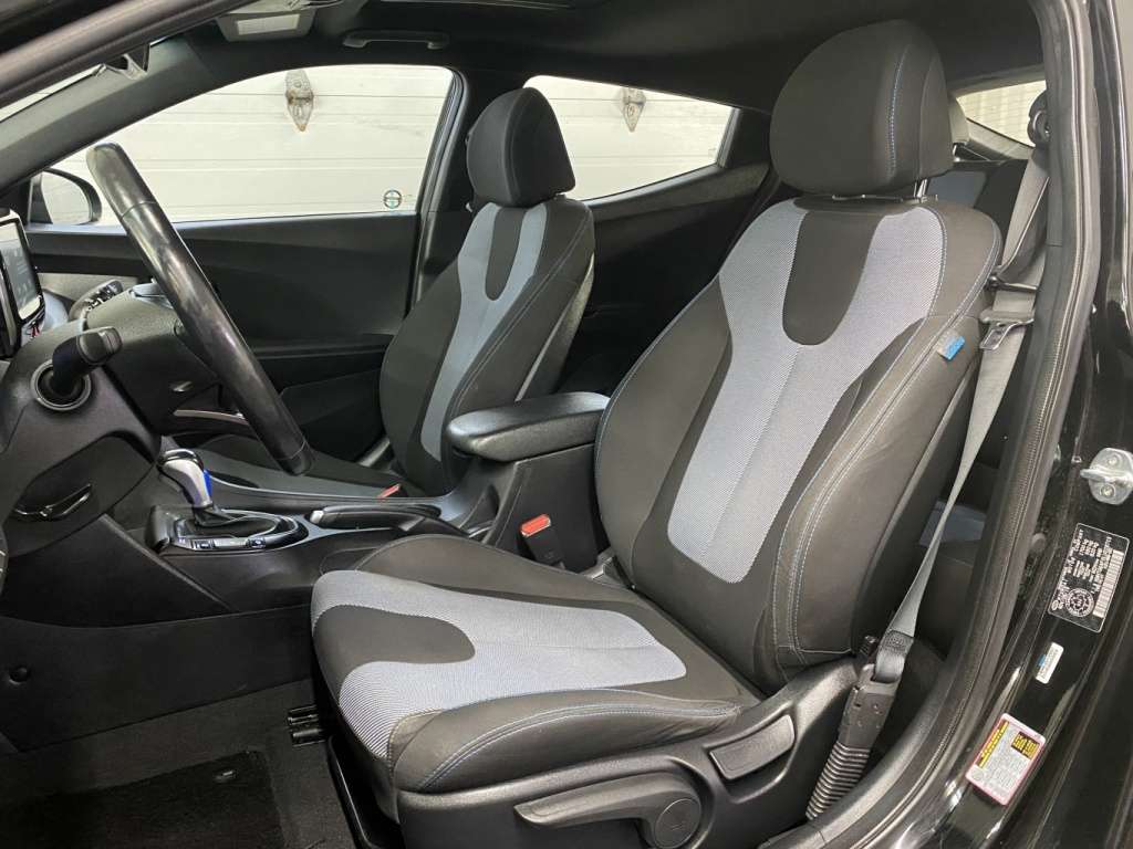 2020 Hyundai VELOSTER - Image 15