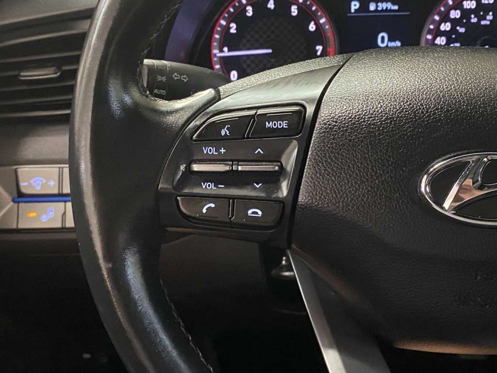 2020 Hyundai VELOSTER - Image 20
