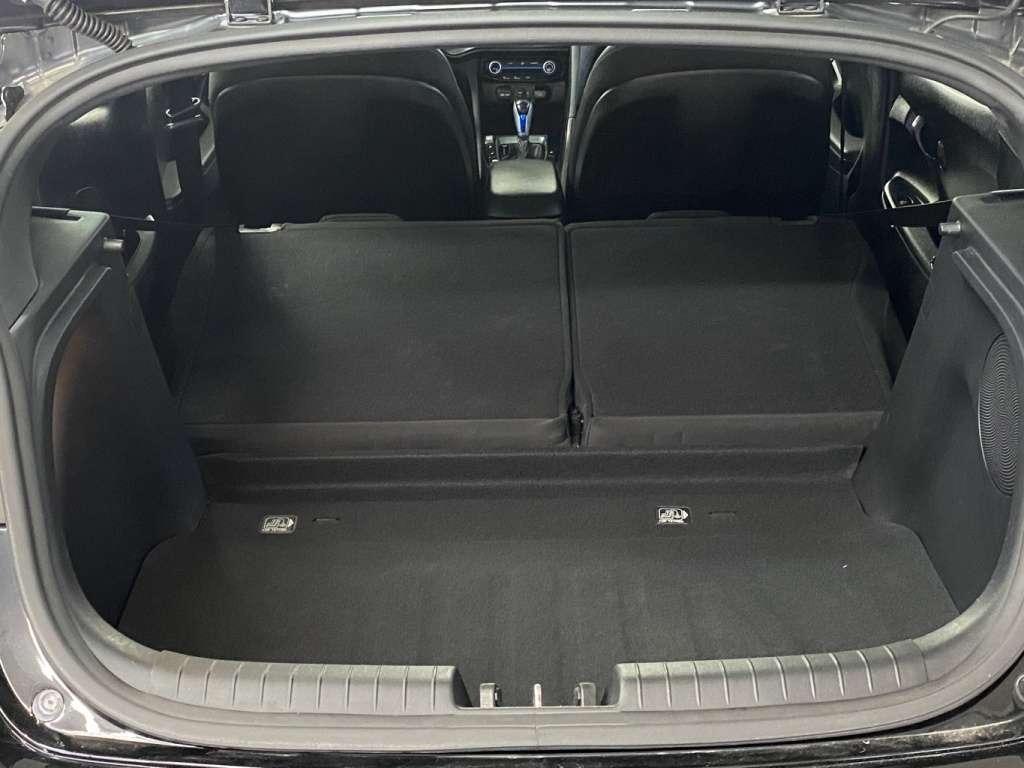 2020 Hyundai VELOSTER - Image 32