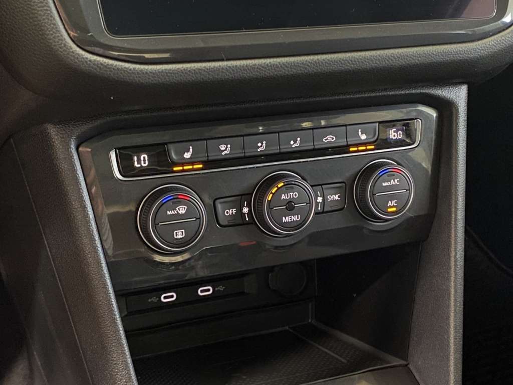 2021 Volkswagen Tiguan - Image 28